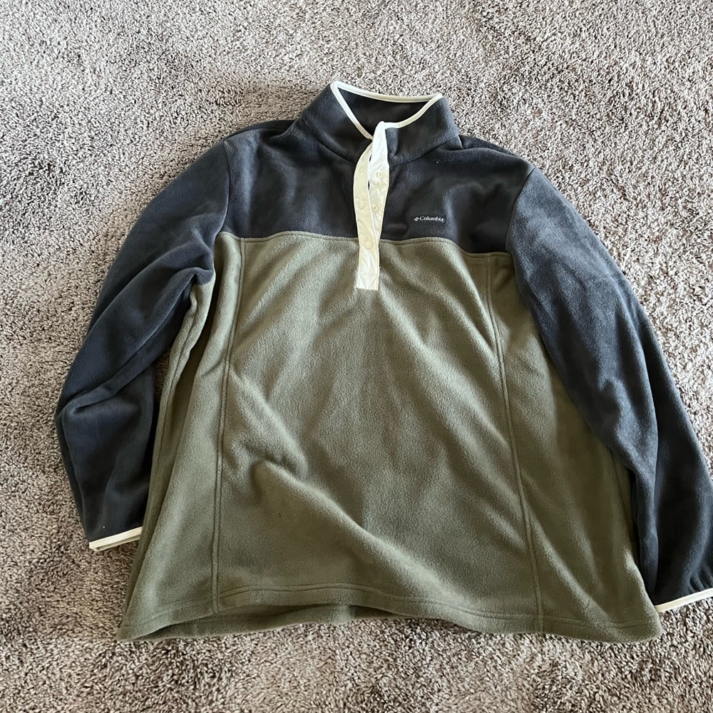 Columbia pullover